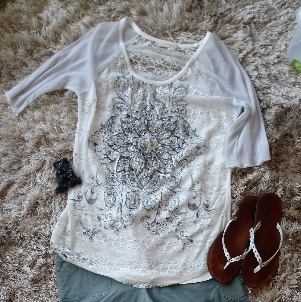 EUC Angels and Diamonds White 3/4 length tee